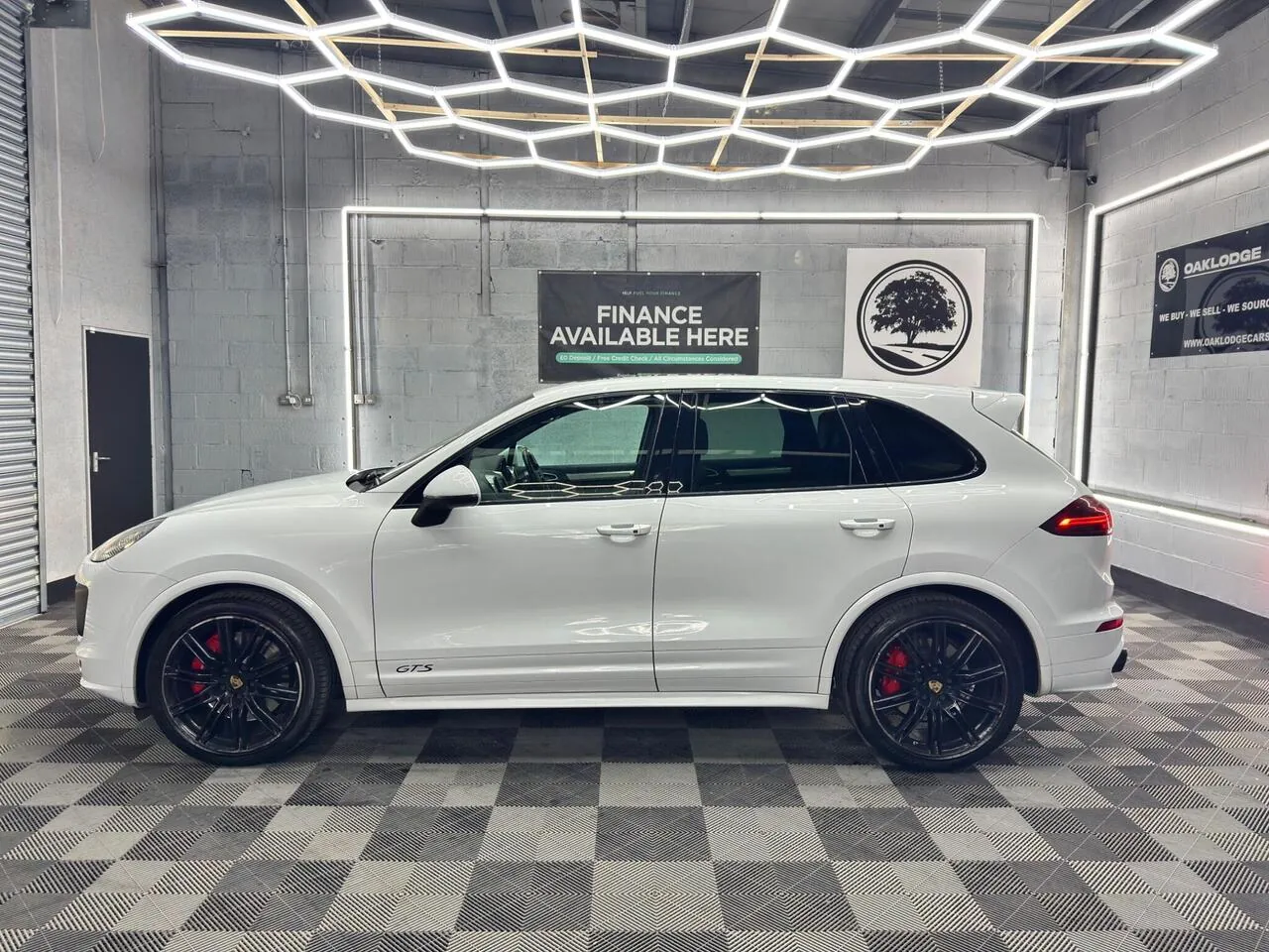 Porsche Cayenne 2015 photo 2