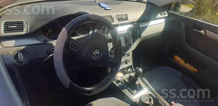 Volkswagen Passat 2013 photo 5