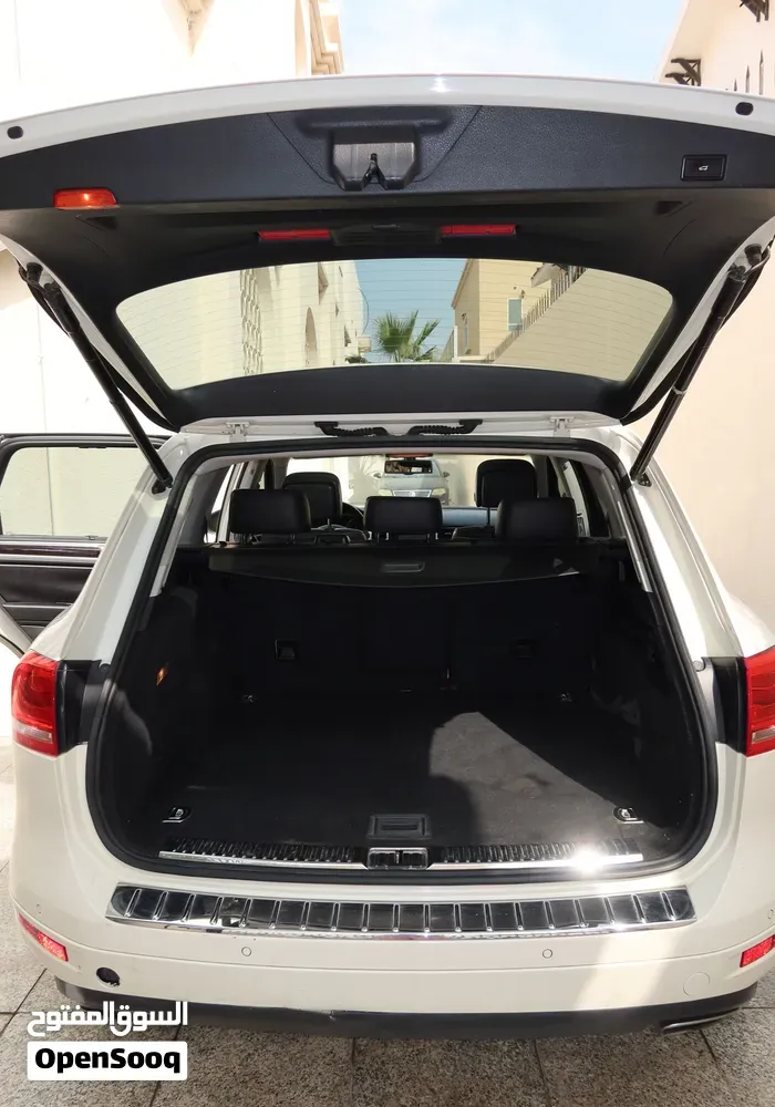 Volkswagen Touareg 2012 photo 4