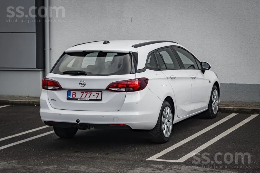 Opel Astra 2021 photo 4