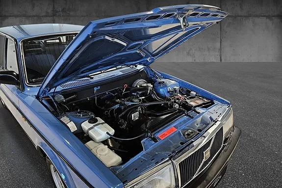 Volvo 244 1986 photo 5