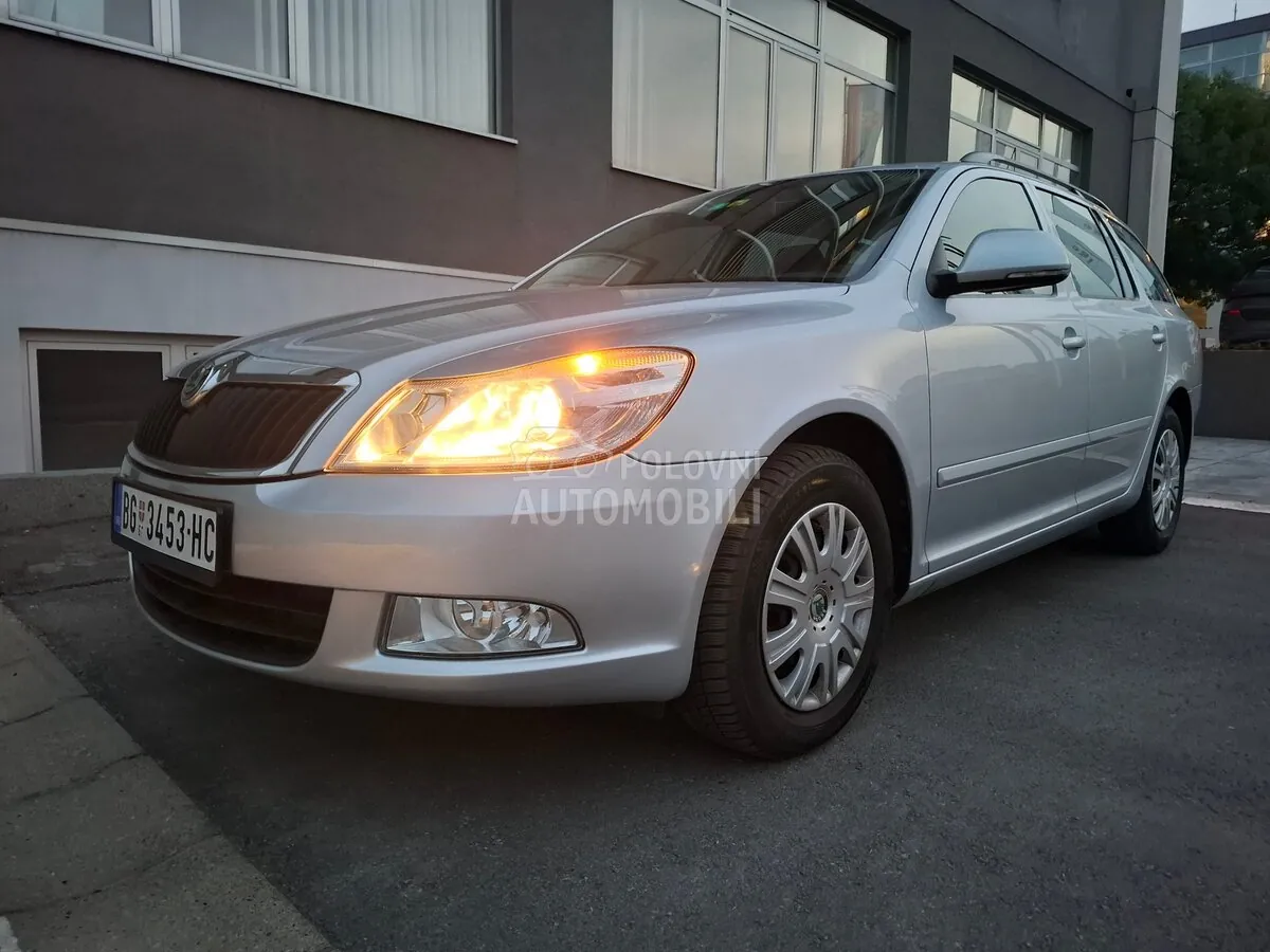 Skoda Octavia 2011 photo 3