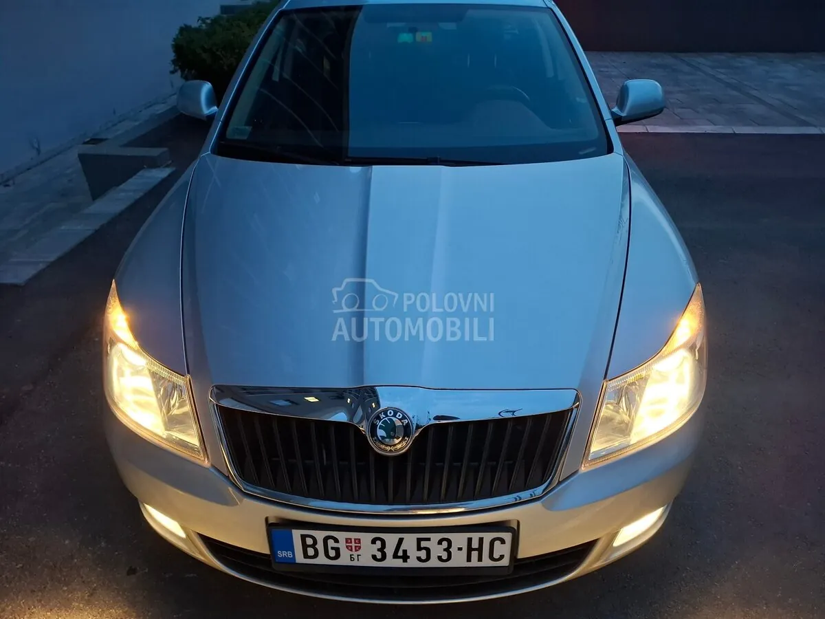 Skoda Octavia 2011 photo 2