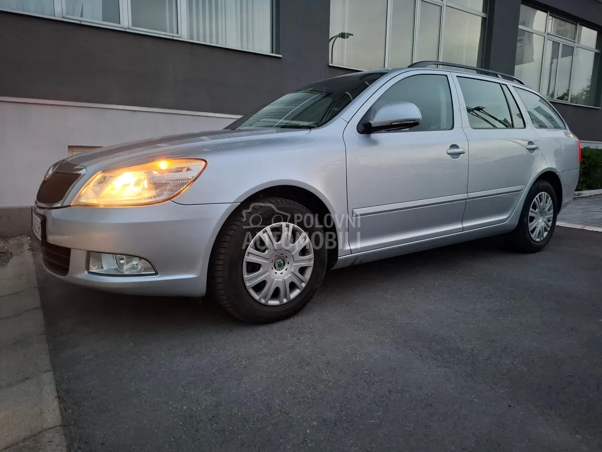 Skoda Octavia 2011 photo 4