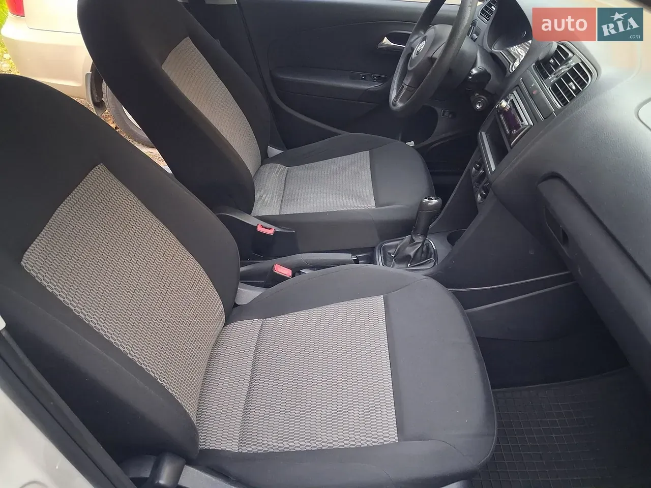 Volkswagen Polo 2012 photo 5