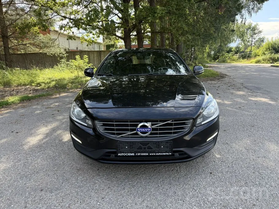 Volvo V60 2017 photo 2