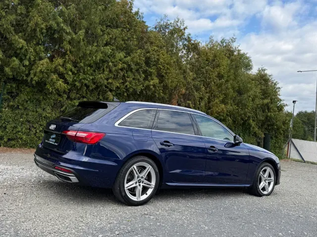Audi A4 Avant 2023 photo 3