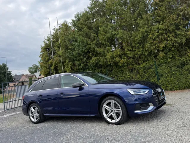 Audi A4 Avant 2023 photo 2