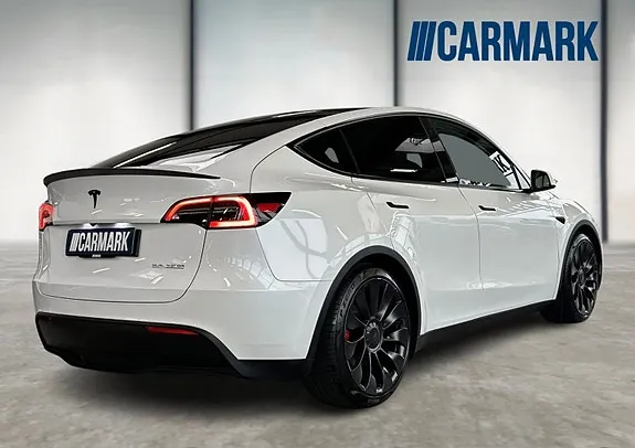 Tesla Model Y 2023 photo 3