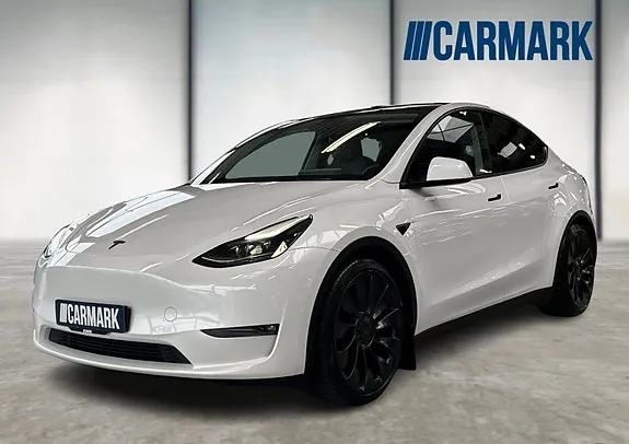 Tesla Model Y 2023 photo 2