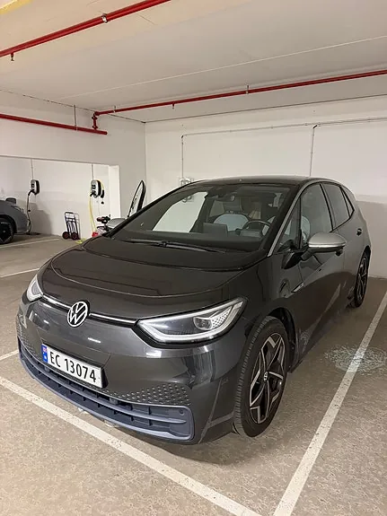 Volkswagen Id.3 2021 photo 2