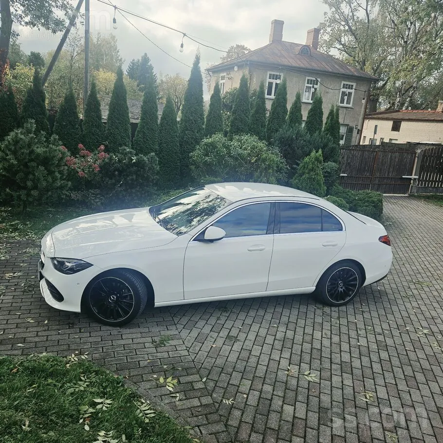 Mercedes-Benz C 180 2024 photo 2
