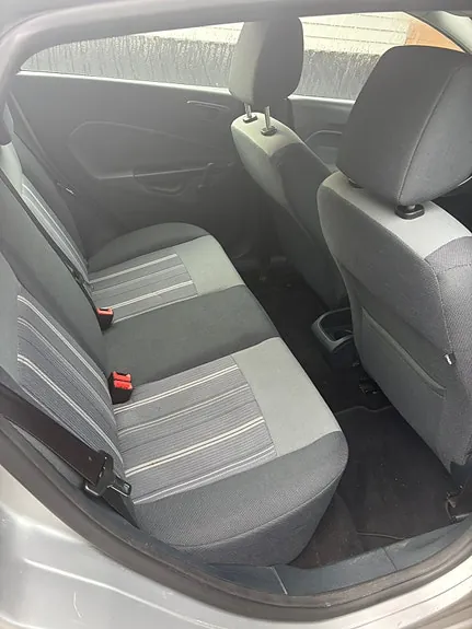 Ford Fiesta 2010 photo 4