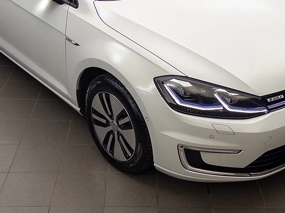 Volkswagen E-Golf 2017 photo 3