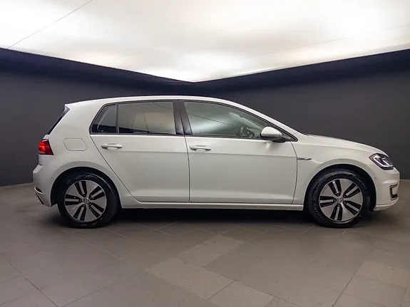 Volkswagen E-Golf 2017 photo 5