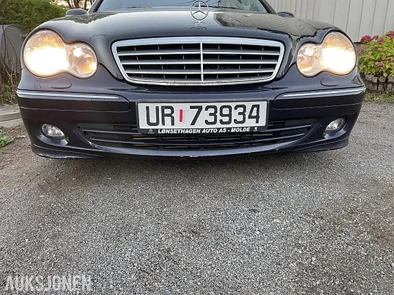 Mercedes-Benz C-Class 2006 photo 4