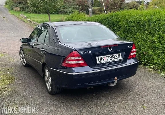 Mercedes-Benz C-Class 2006 photo 5