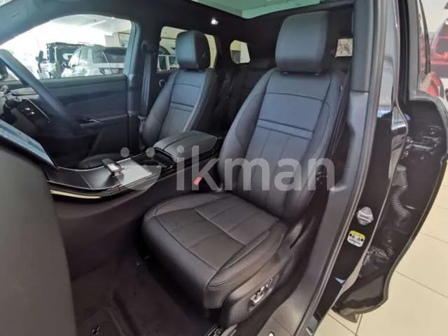 Land Rover Range Rover Evoque 2025 photo 4