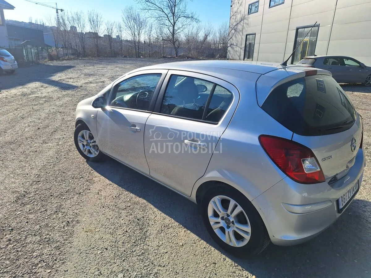 Opel Corsa 2011 photo 3