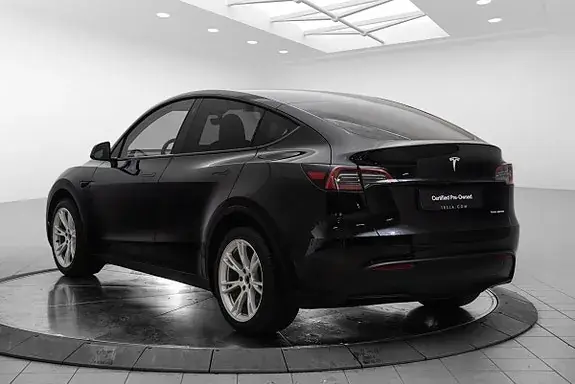 Tesla Model Y 2023 photo 3