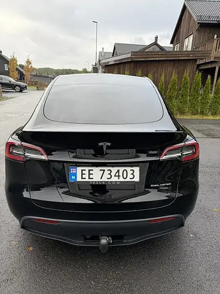 Tesla Model Y 2023 photo 5