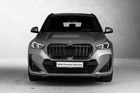 BMW Ix1 2023 photo 3