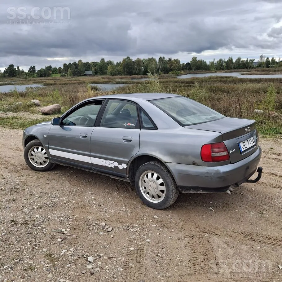 Audi A4 1999 photo 3
