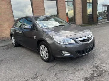 Opel Astra 2011 photo 3