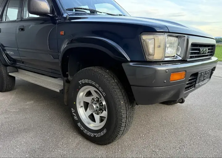 Toyota 4Runner 1990 photo 3