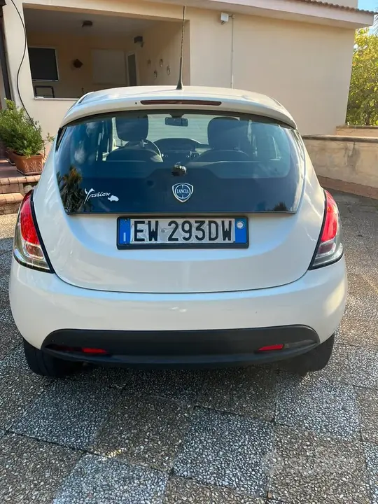 Lancia Ypsilon 2014 photo 4