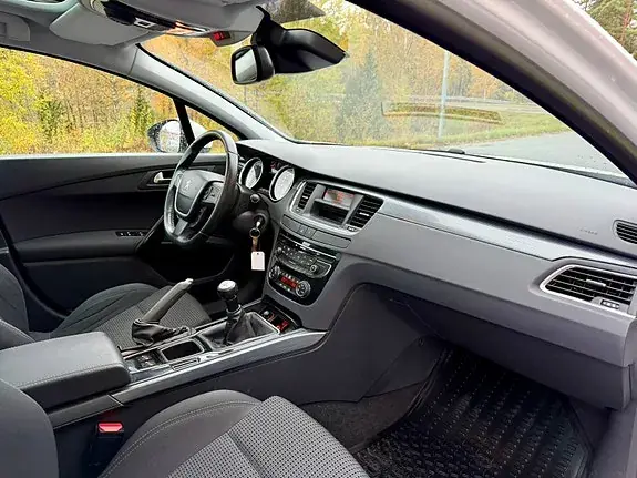 Peugeot 508 2011 photo 3