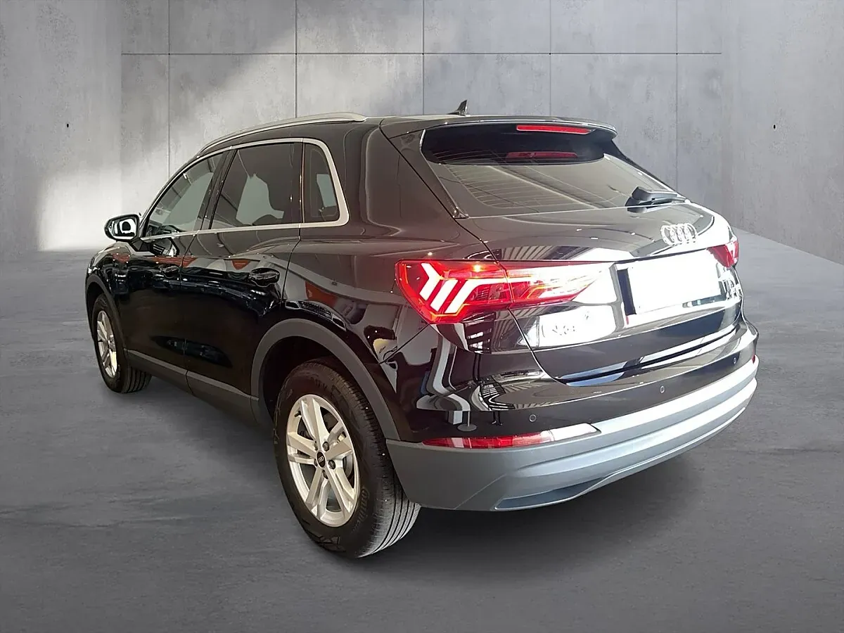 Audi Q3 2022 photo 3