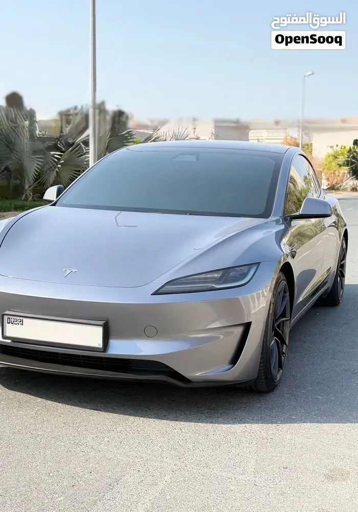 Tesla Model 3 2025 photo 2