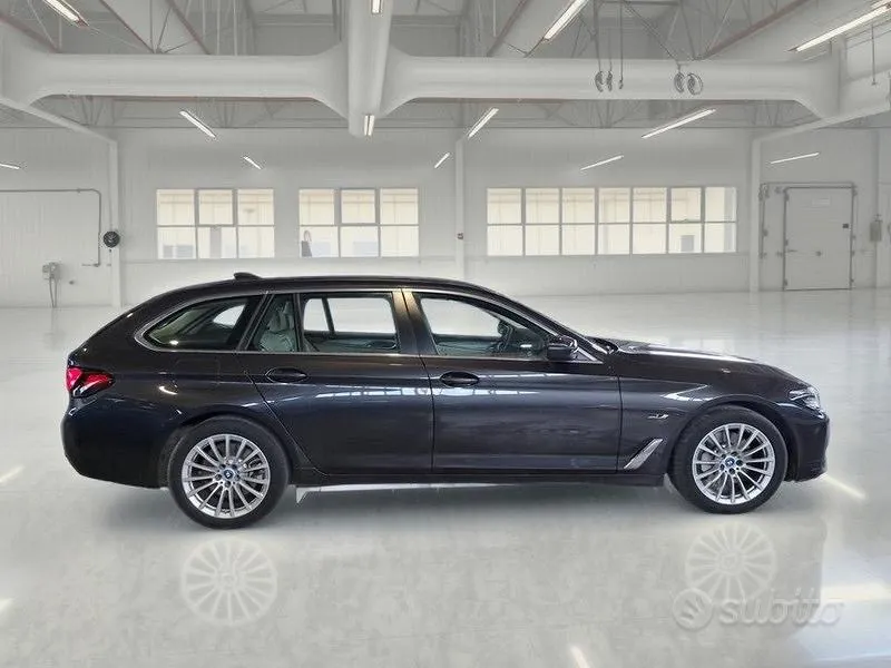 BMW 530 2023 photo 3