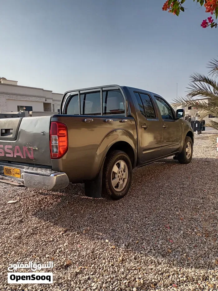 Nissan Navara 2012 photo 4