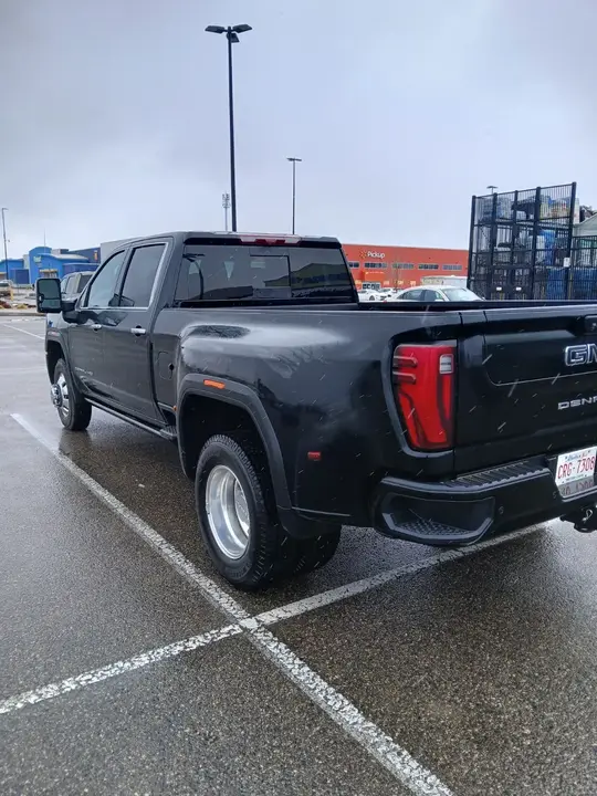 GMC Sierra 3500Hd 2026 photo 5
