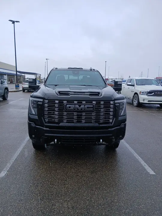GMC Sierra 3500Hd 2026 photo 2