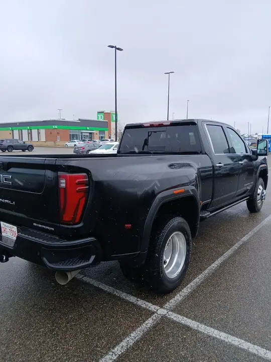 GMC Sierra 3500Hd 2026 photo 3