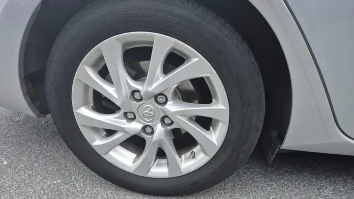 Toyota Auris 2018 photo 5
