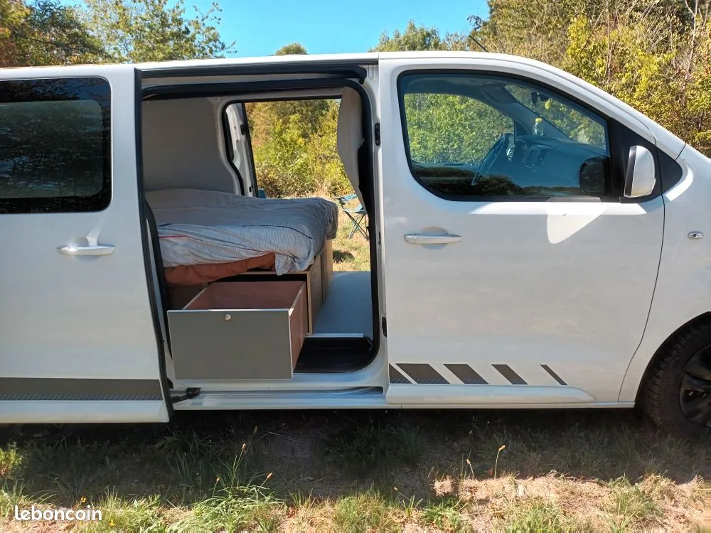 Peugeot Expert Combi 2021 photo 3