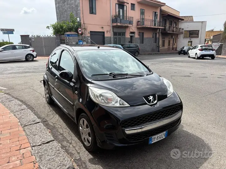 Peugeot 107 2009 photo 3