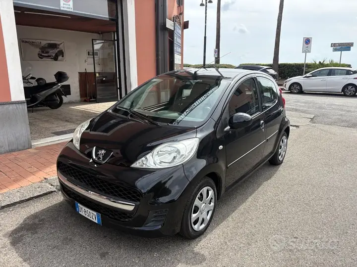 Peugeot 107 2009 photo 2