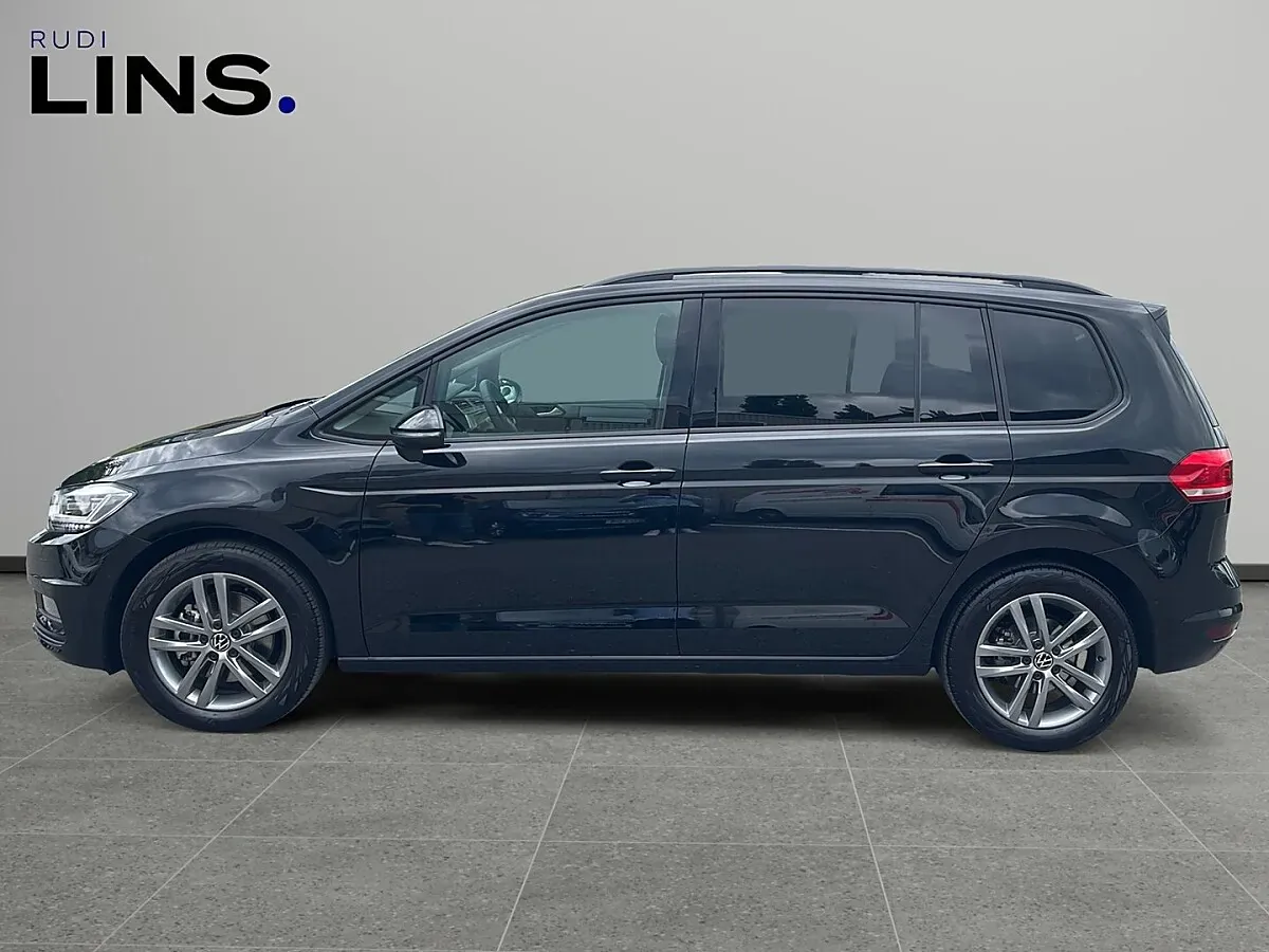 Volkswagen Touran 2026 photo 2