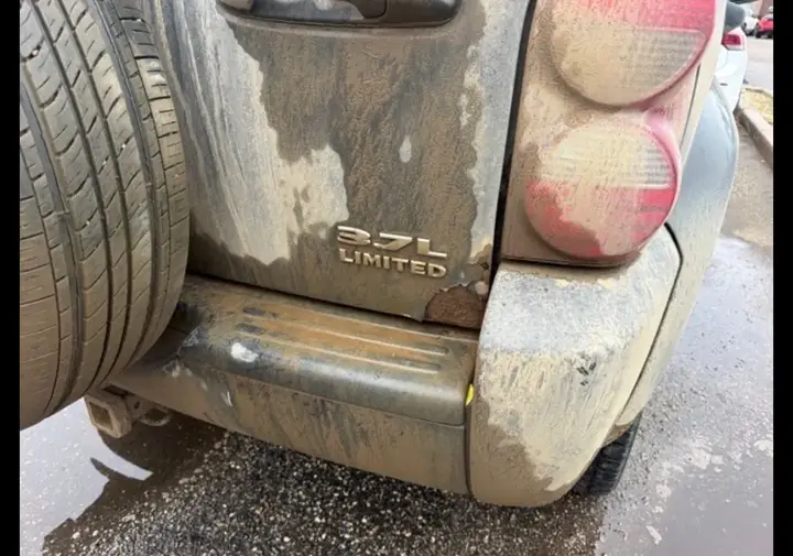 Jeep Liberty 2005 photo 2