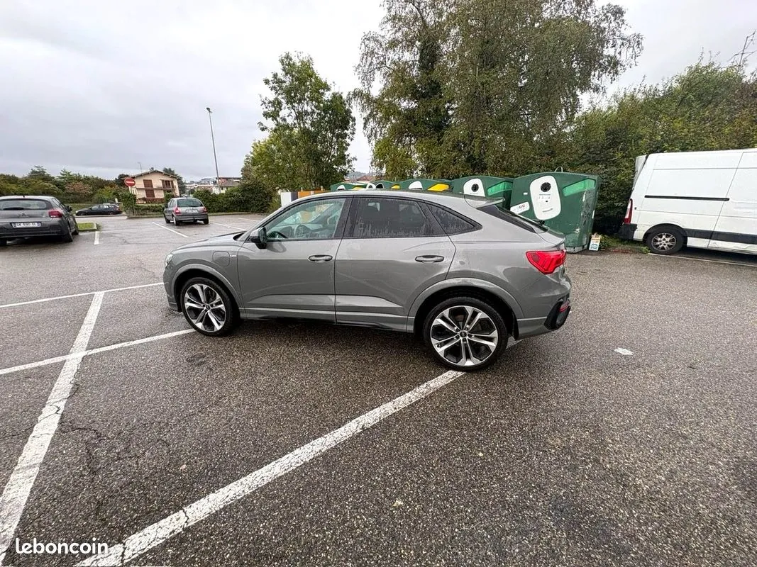 Audi Q3 2021 photo 4