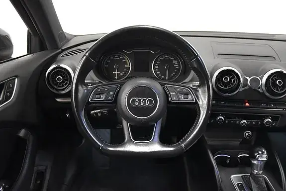 Audi A3 2017 photo 2