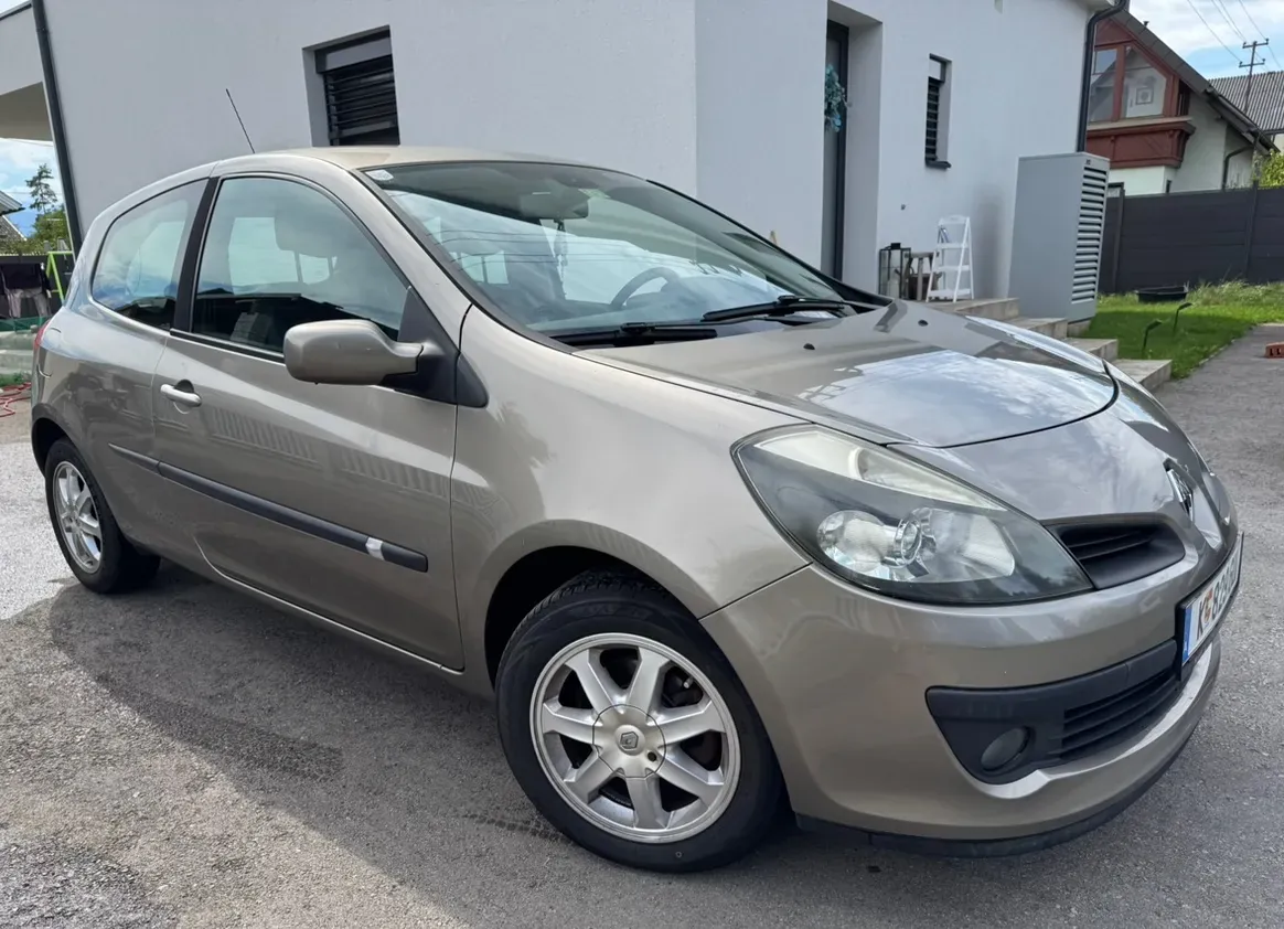 Renault Clio 2008 photo 3