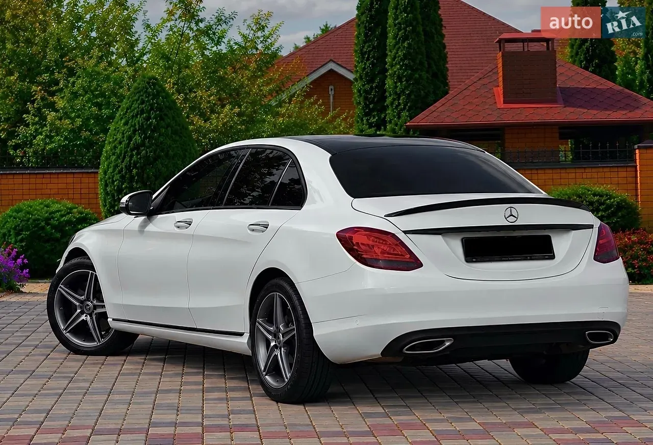 Mercedes-Benz C-Class 2018 photo 2