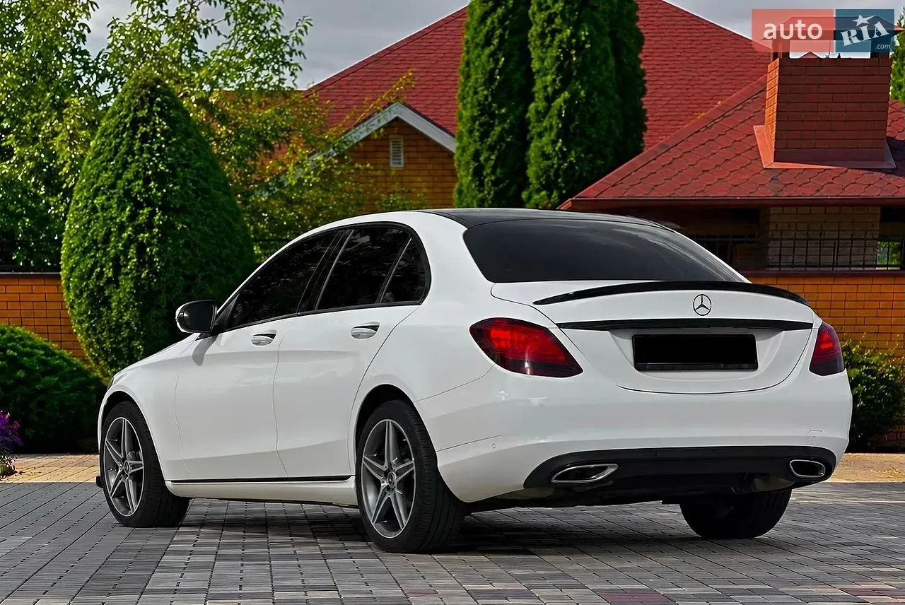 Mercedes-Benz C-Class 2018 photo 4