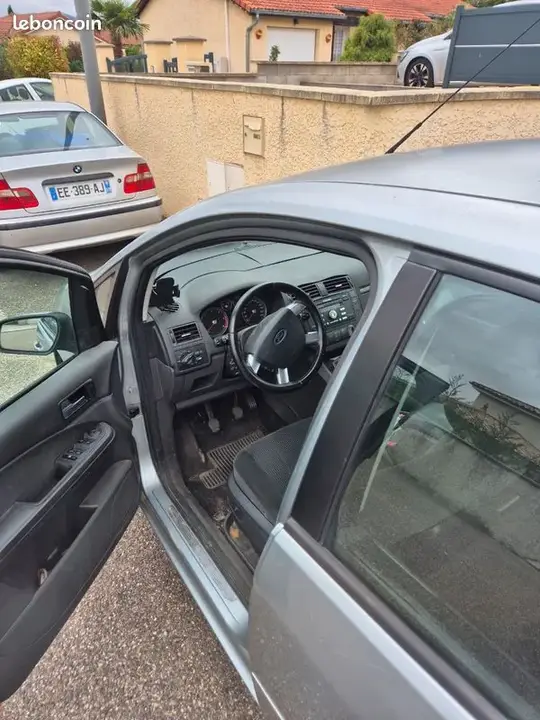 Ford Focus 2005 photo 3